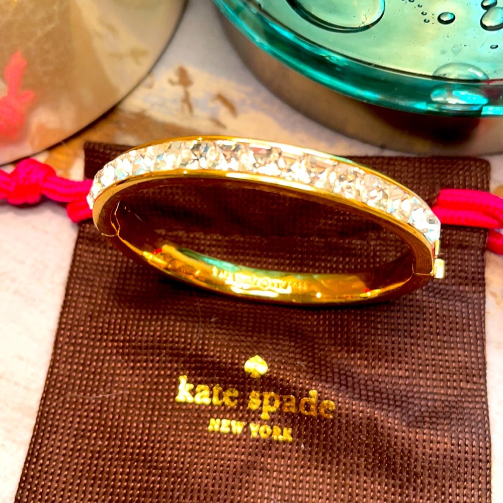 EUC Kate Spade ♠️ Statement Hinged Bracelet 💎